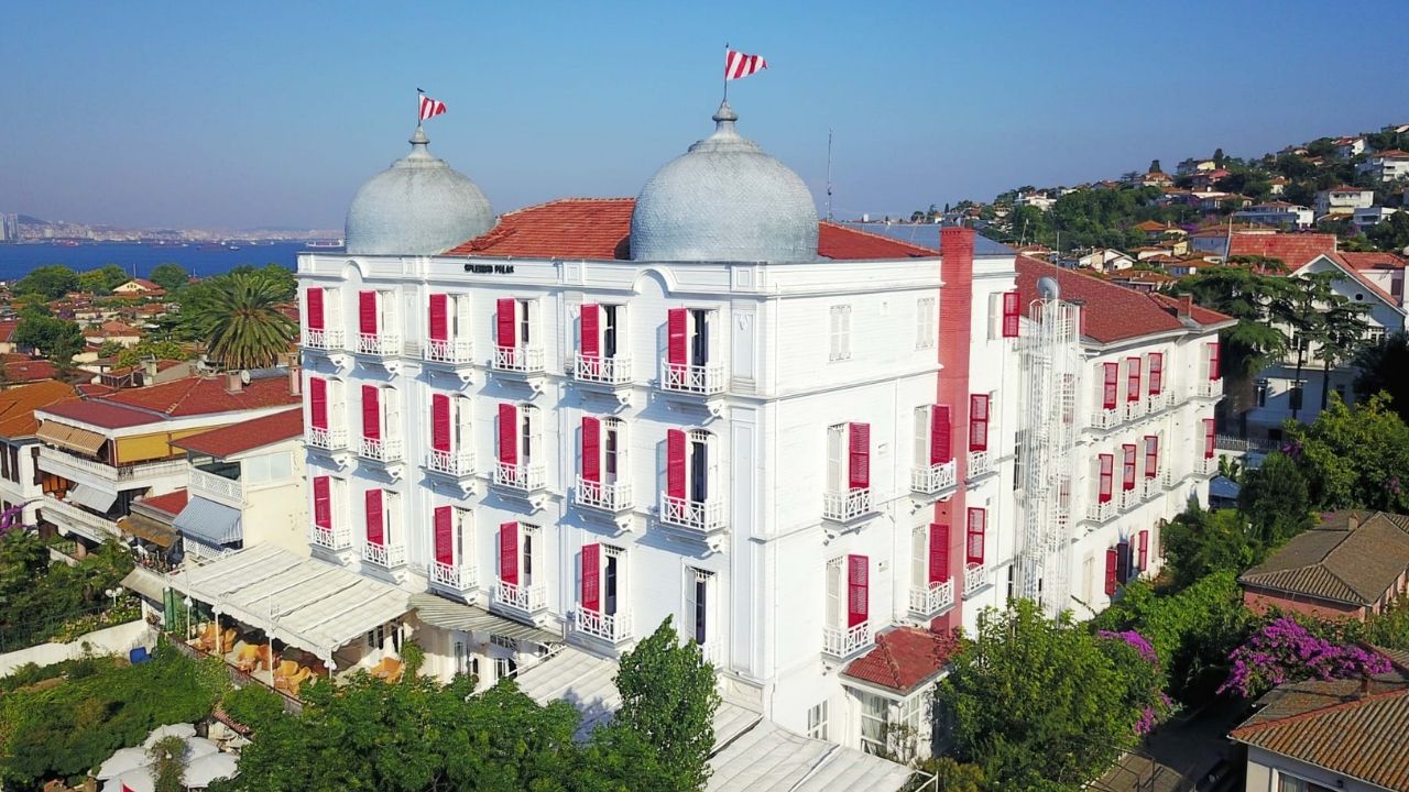 Girişimci Sakızlı Müşir Kazım Paşa’nın Hayali: Gümüşî Kubbeli Splendid Palas